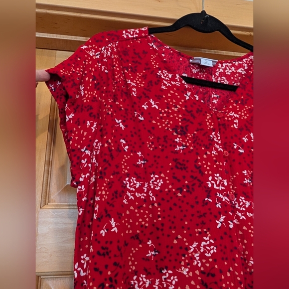 Liz Claiborne Red and White Floral Blouse - Picture 2 of 6